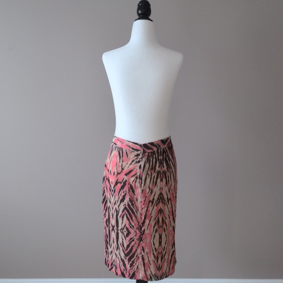 NWT Multicoloured Design Skirt - Picture 7 of 8